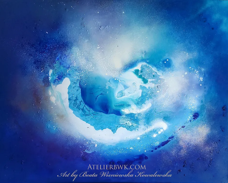 ANIELSKA OBECNOŚĆ, shades of blue and white – abstract painting by Beata Wiśniewska-Kowalewska