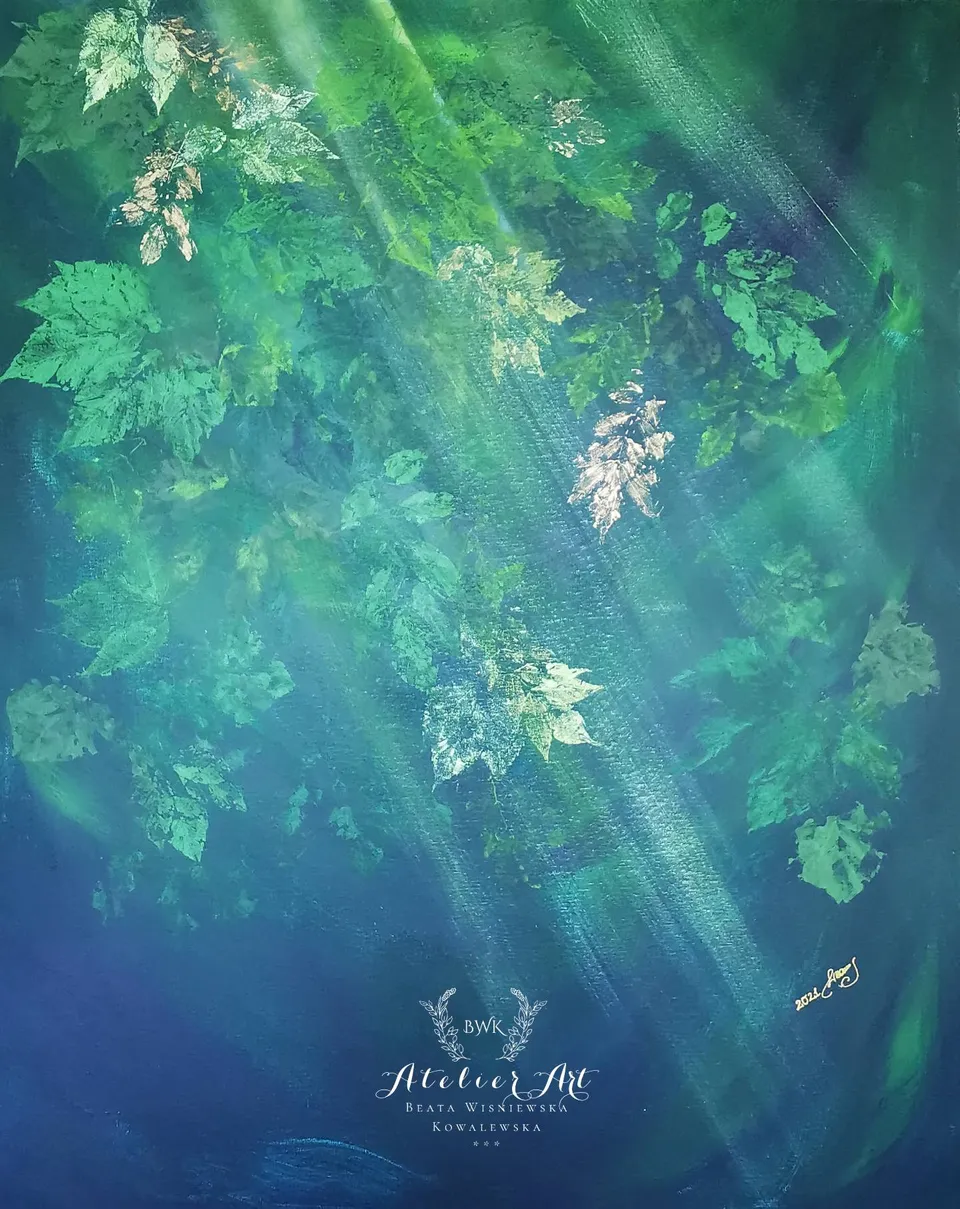 Green leaves and rays of light.