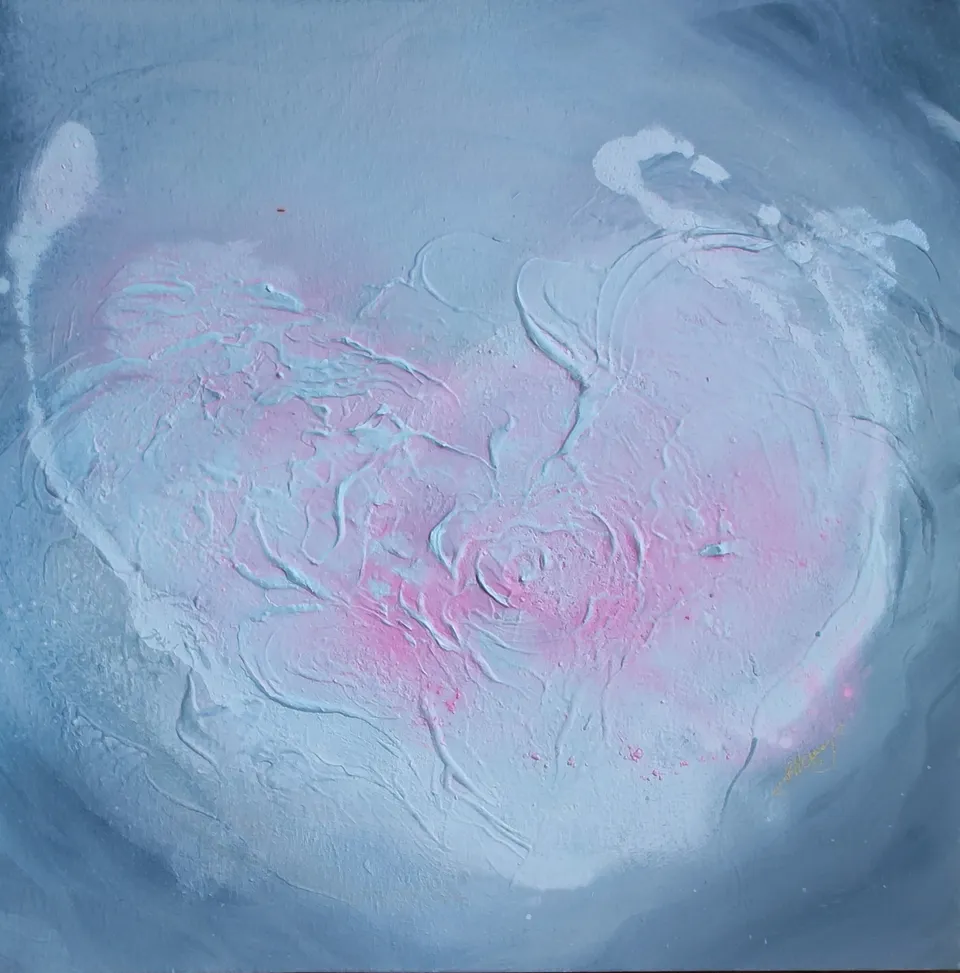 MEMORIA LUCIS, pearly white, grey and a subtle pink – abstract painting by Beata Wiśniewska-Kowalewska