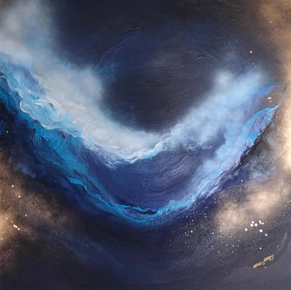 NARODZINY ŚWIATŁA, navy and indigo pierced by light – abstract painting by Beata Wiśniewska-Kowalewska